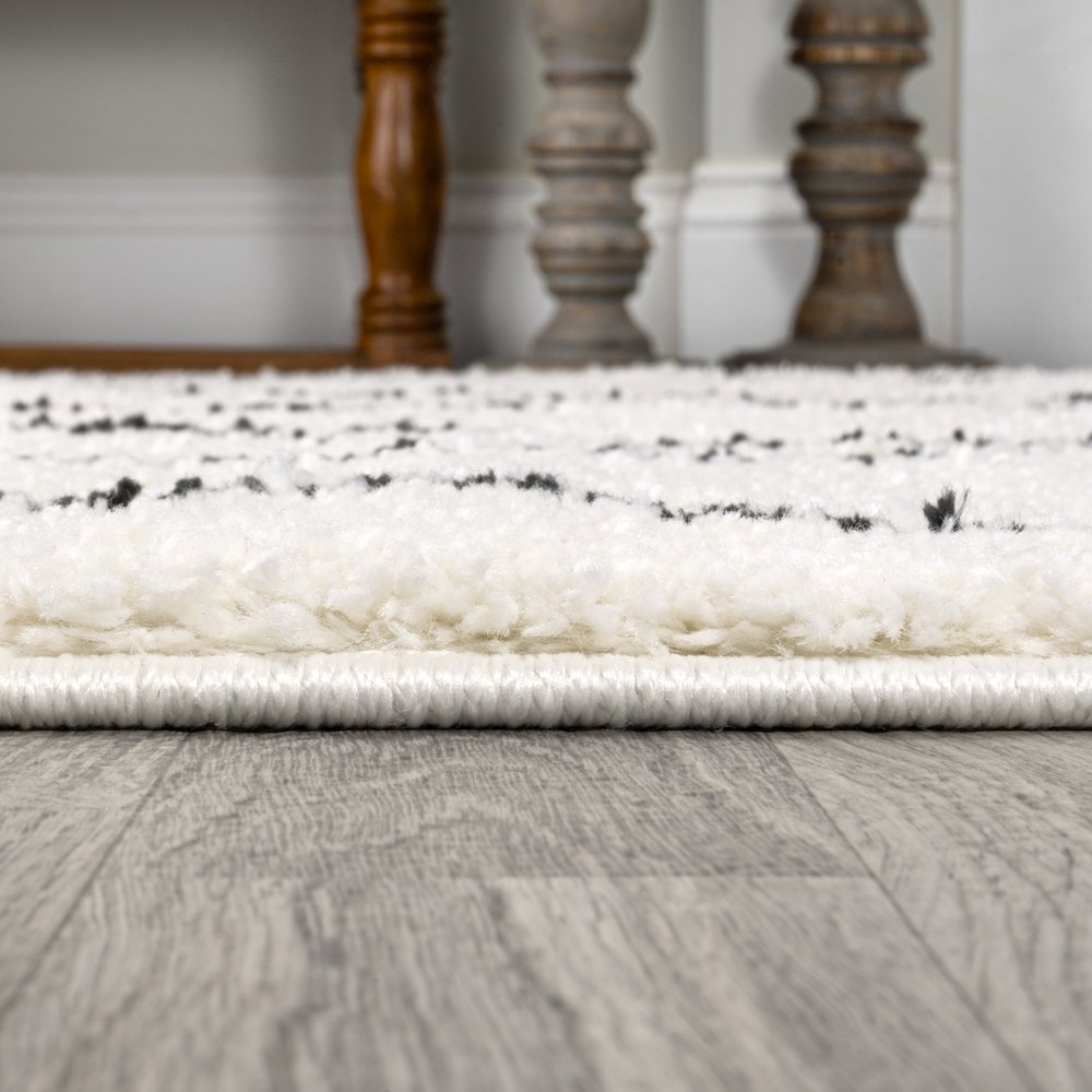 Catala Moroccan Diamond Shag Area Rug. Picture 9