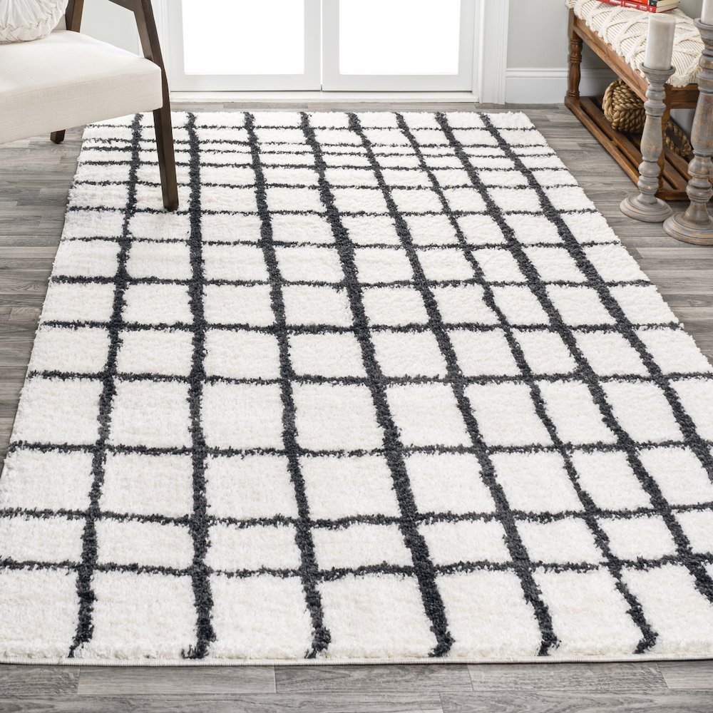 Arenal Geometric Grid Shag Area Rug. Picture 4