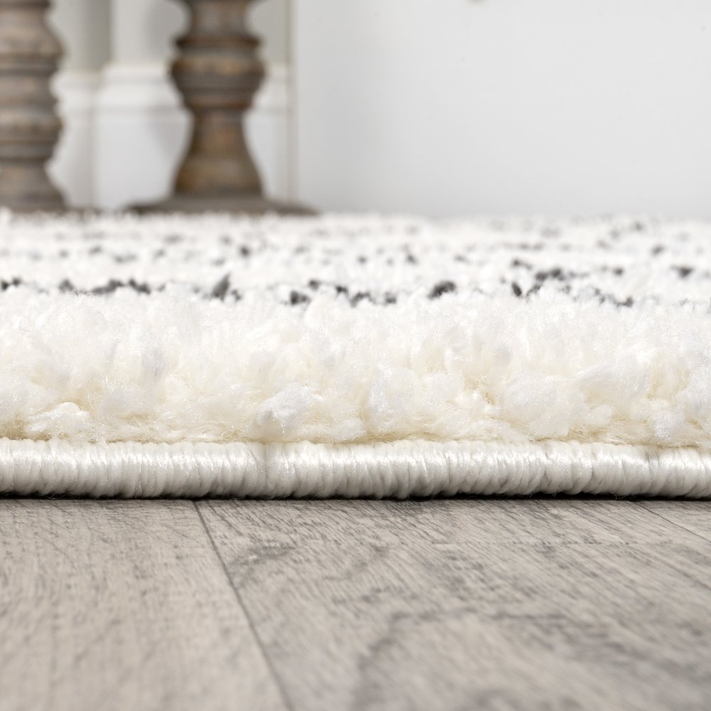 Cami Moroccan Style Diamond Shag Area Rug. Picture 9