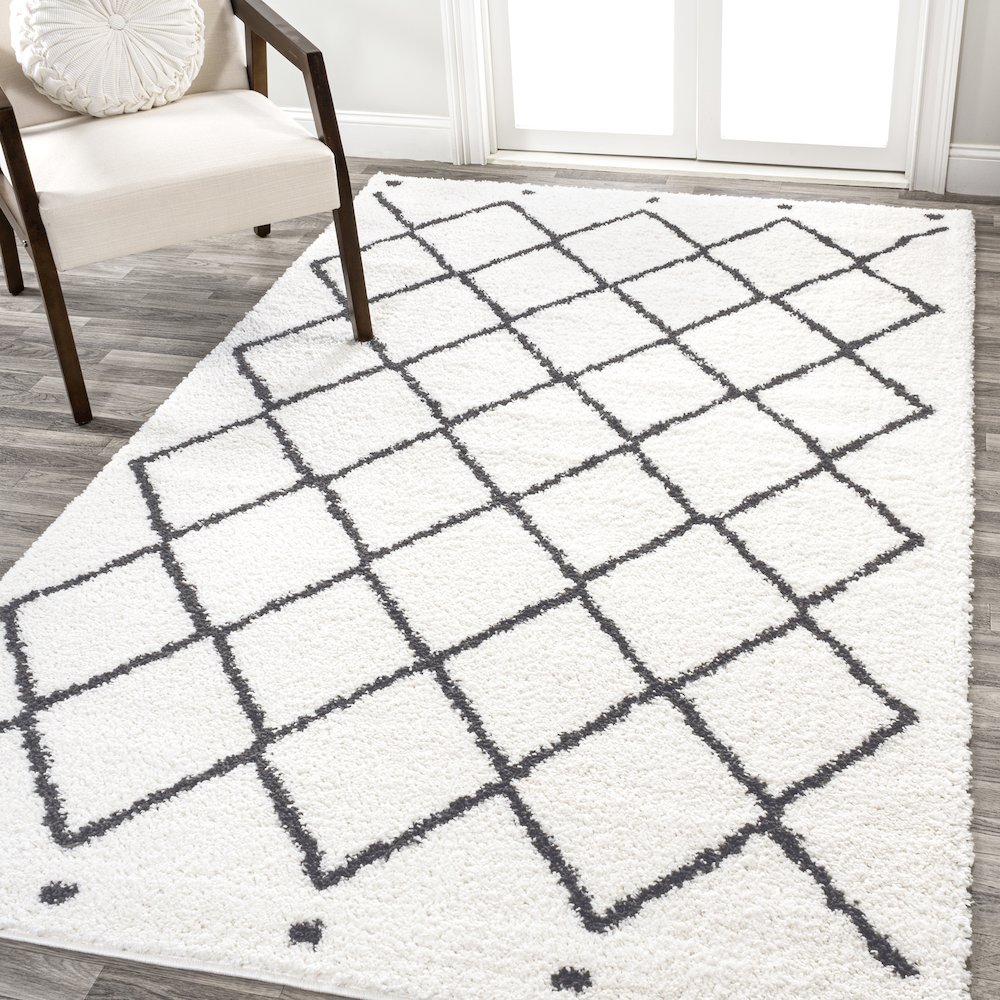 Cami Moroccan Style Diamond Shag Area Rug. Picture 2
