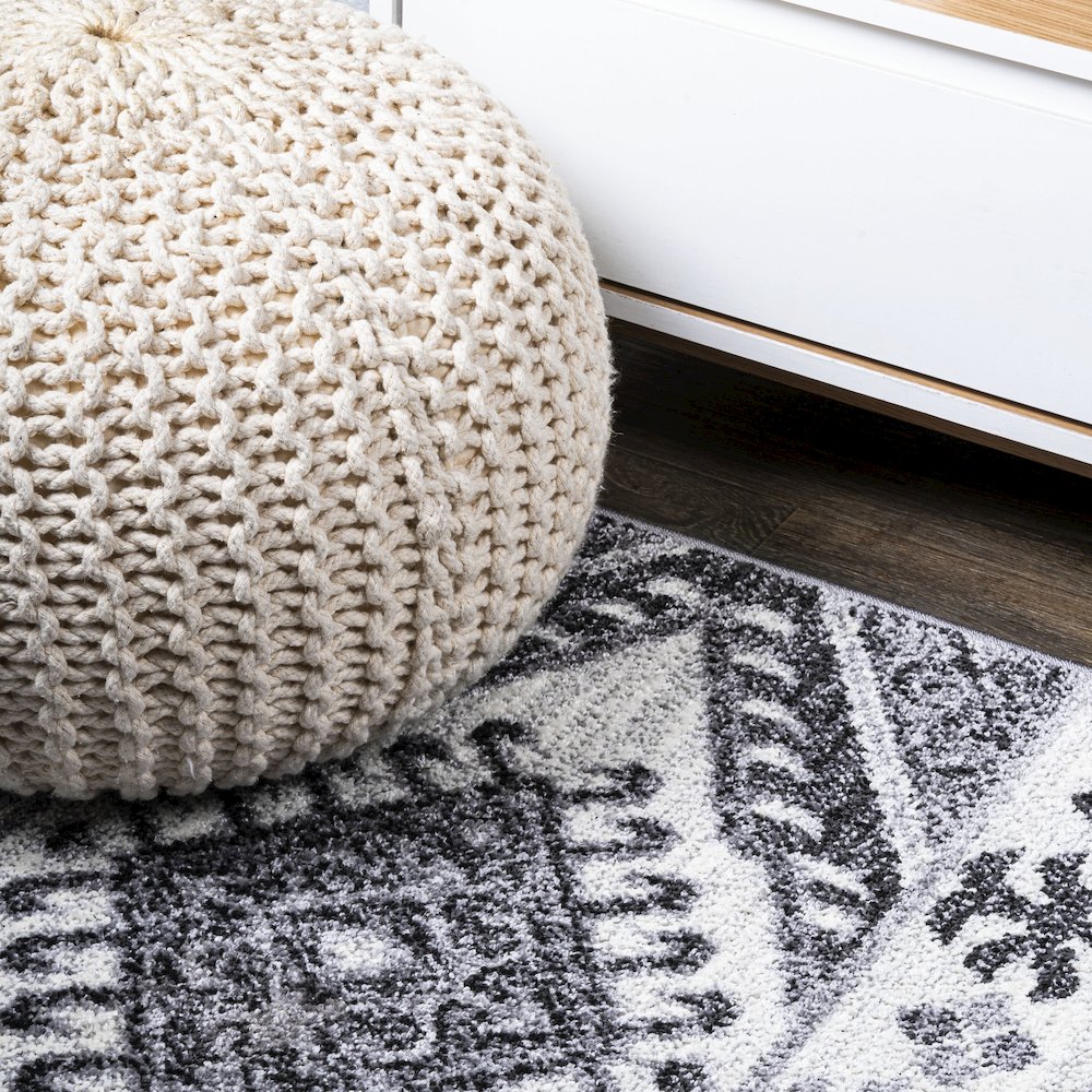 Sura Modern Kilim Geometric Area Rug. Picture 5