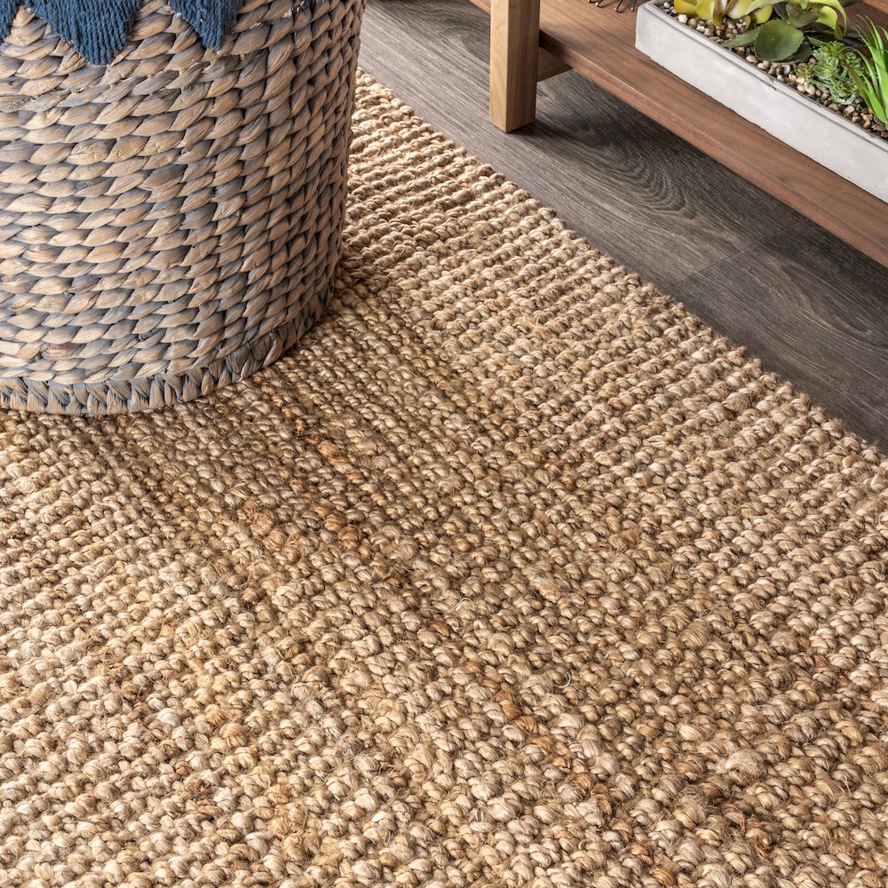 Pata Hand Woven Chunky Jute Area Rug. Picture 6