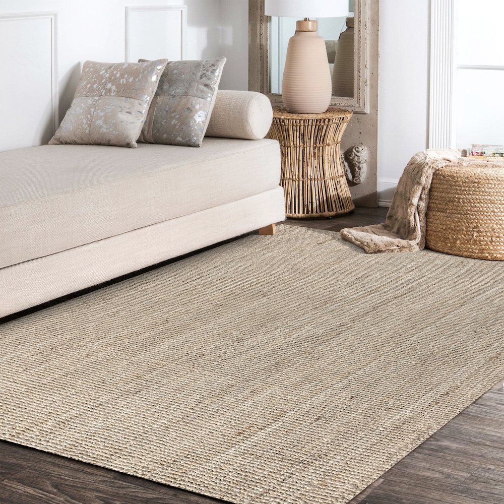 Pata Hand Woven Chunky Jute Area Rug. Picture 8