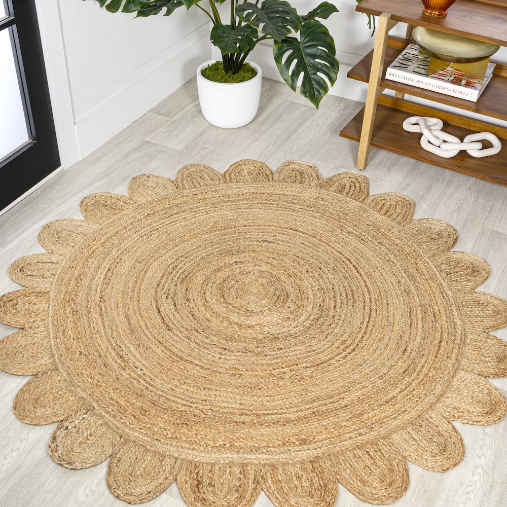 Petal Boho Jute Scalloped Circle Area Rug. Picture 2