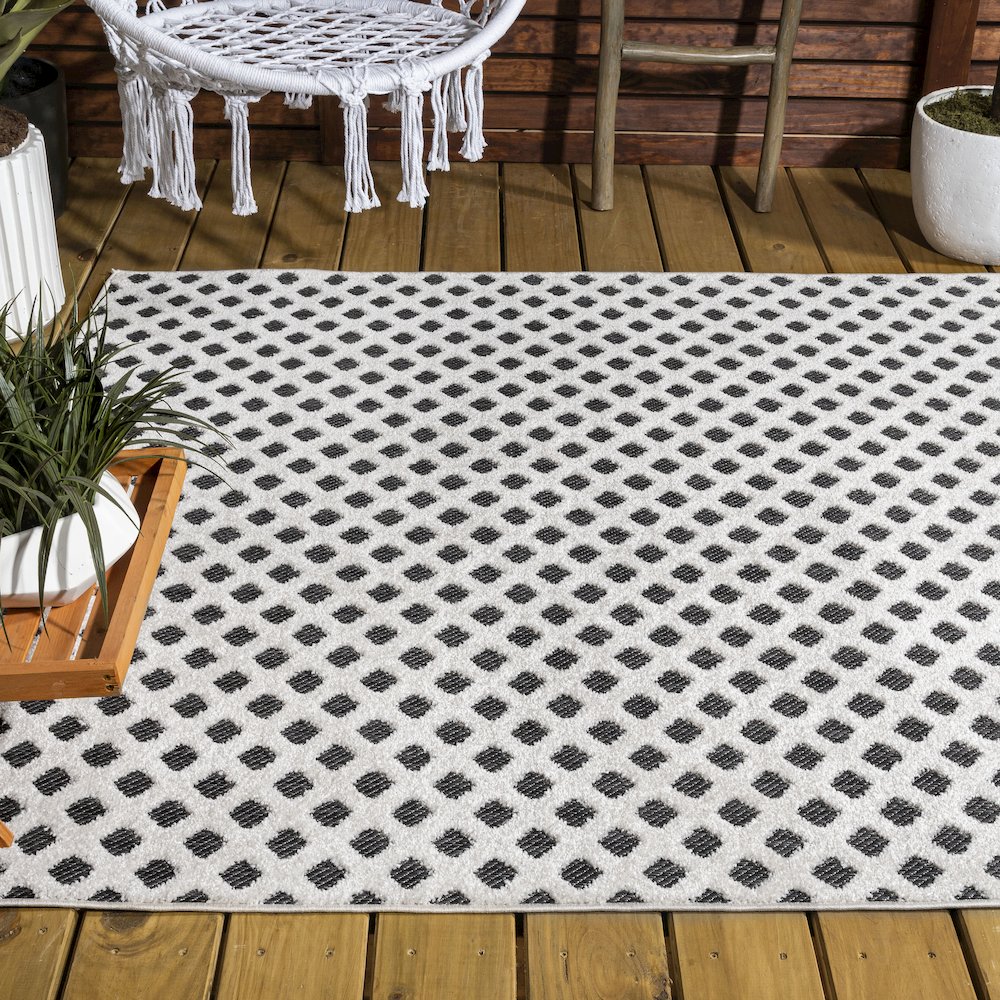Rabat High-Low Pile Mini Diamond Trellis Area Rug. Picture 7
