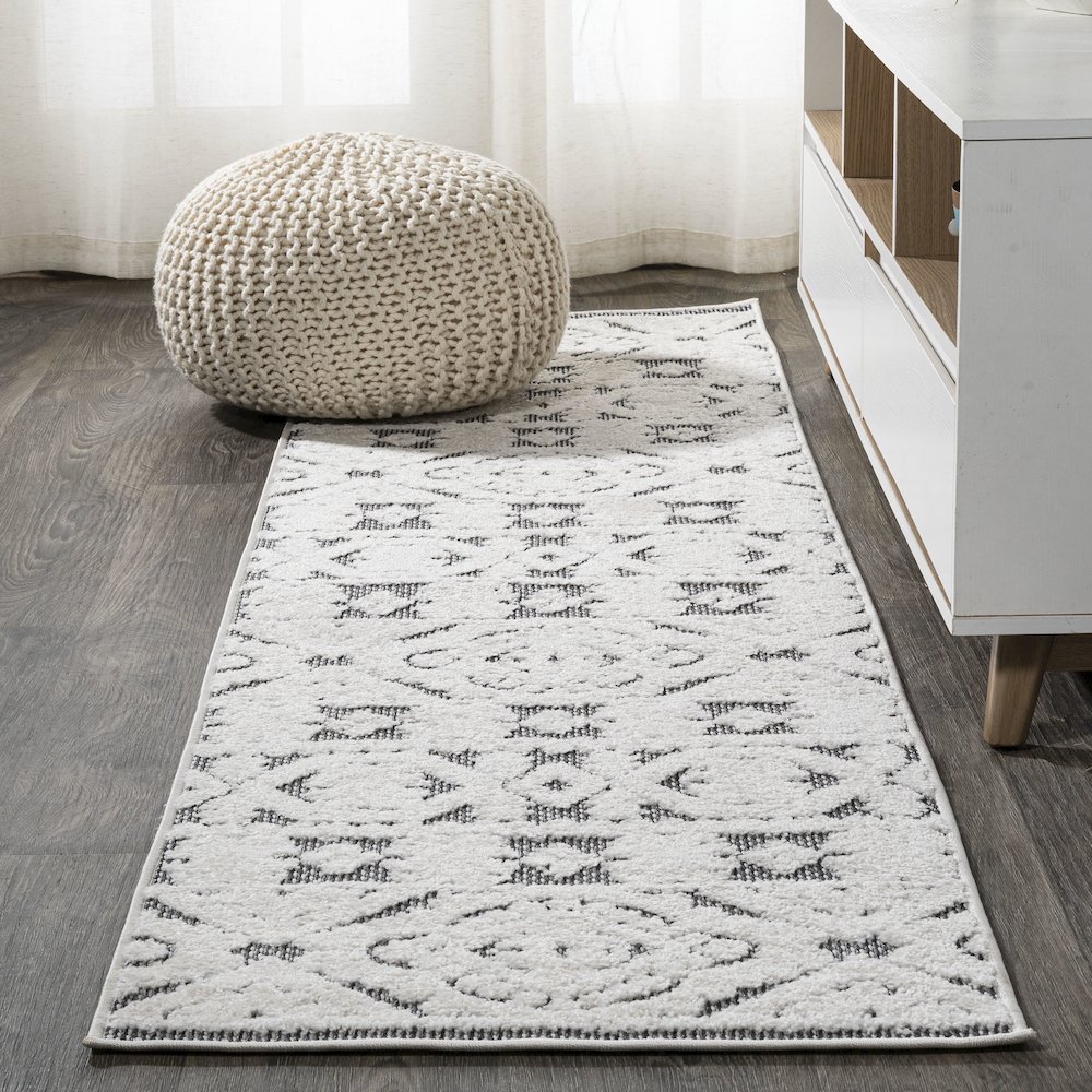 Citta High-Low Pile Mediterranean Tile Area Rug. Picture 2