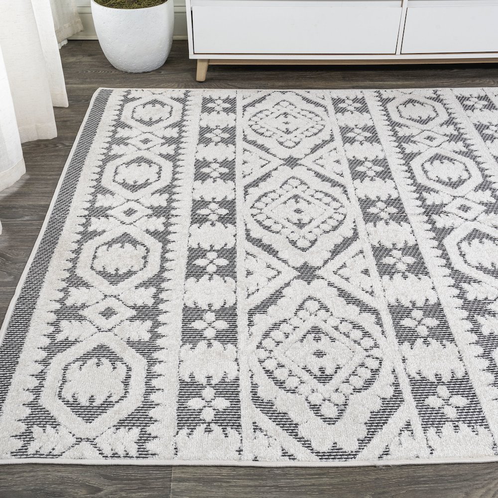 Citta High-Low Pile Mediterranean Tile Area Rug. Picture 3