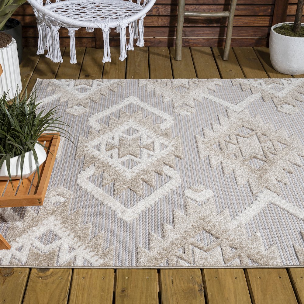 Sumak High-Low Pile Neutral Diamond Kilim Area Rug. Picture 7