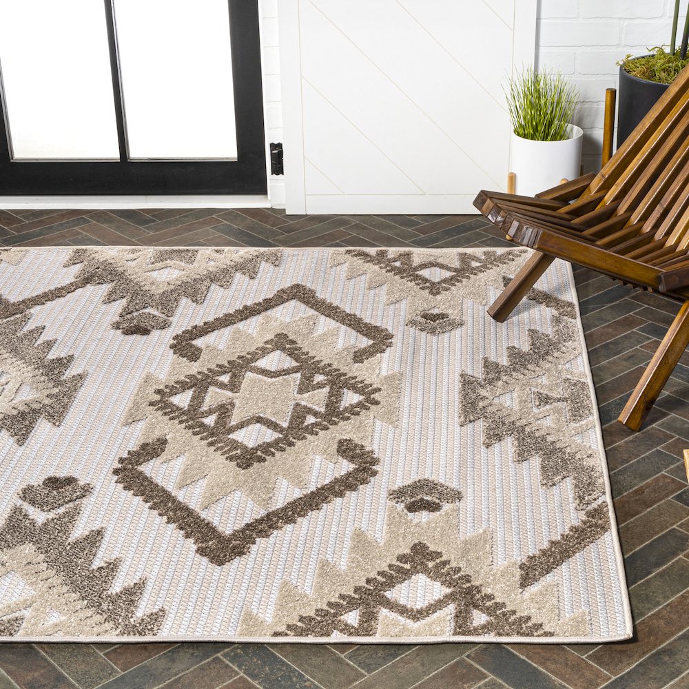 Sumak High-Low Pile Neutral Diamond Kilim Area Rug. Picture 7