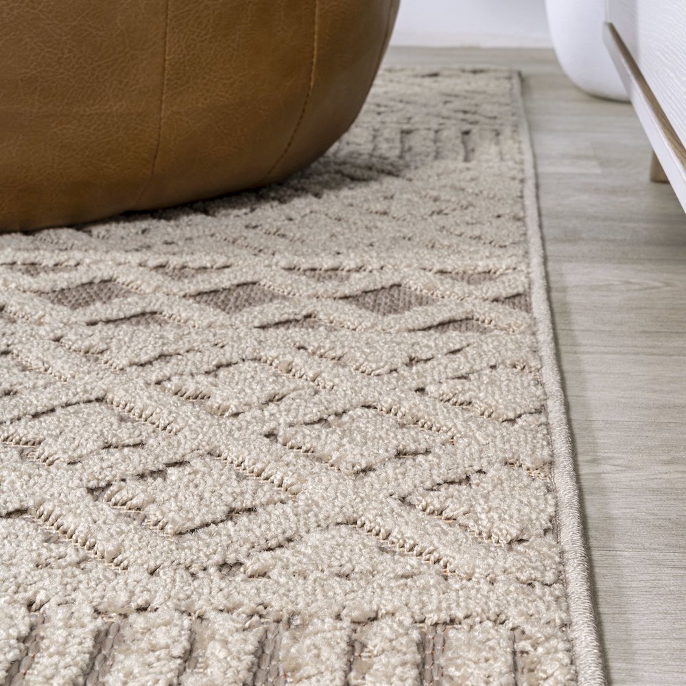 Ormond High-Low Modern Trellis Geometric Area Rug. Picture 12