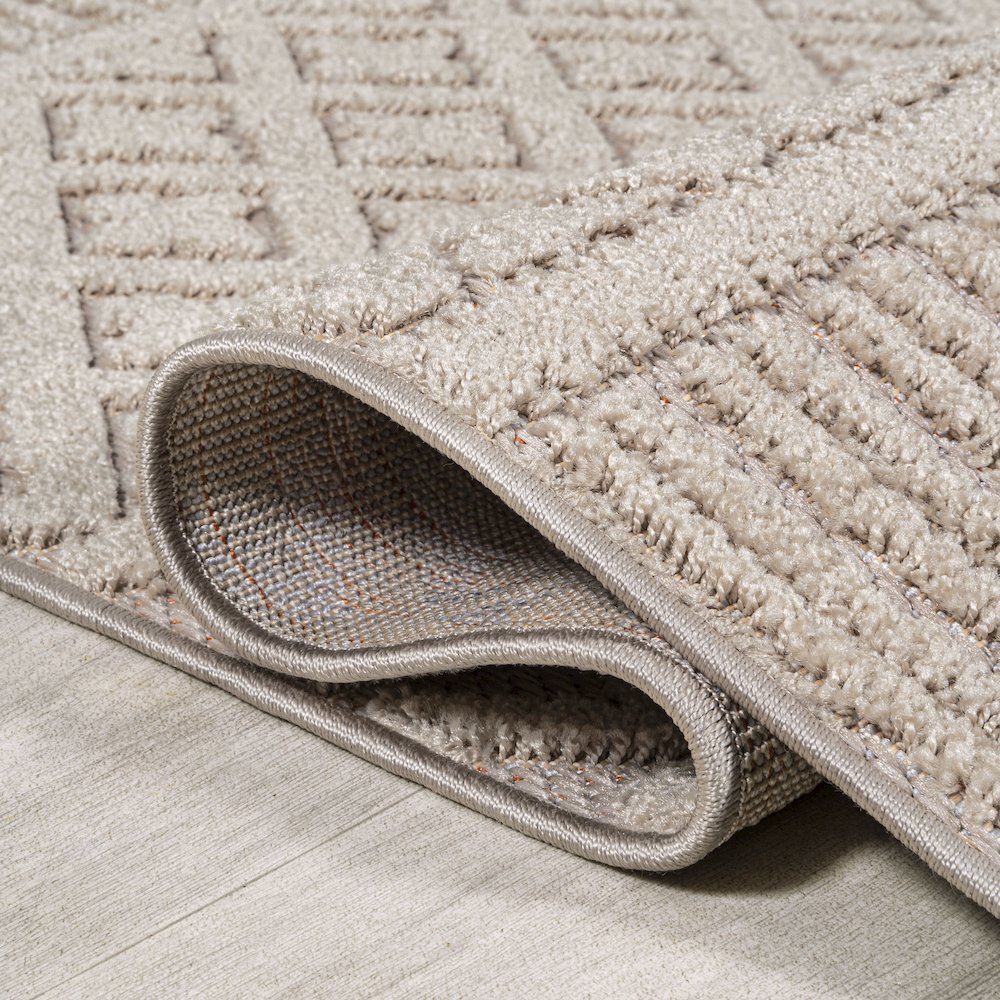 Ormond High-Low Modern Trellis Geometric Area Rug. Picture 13