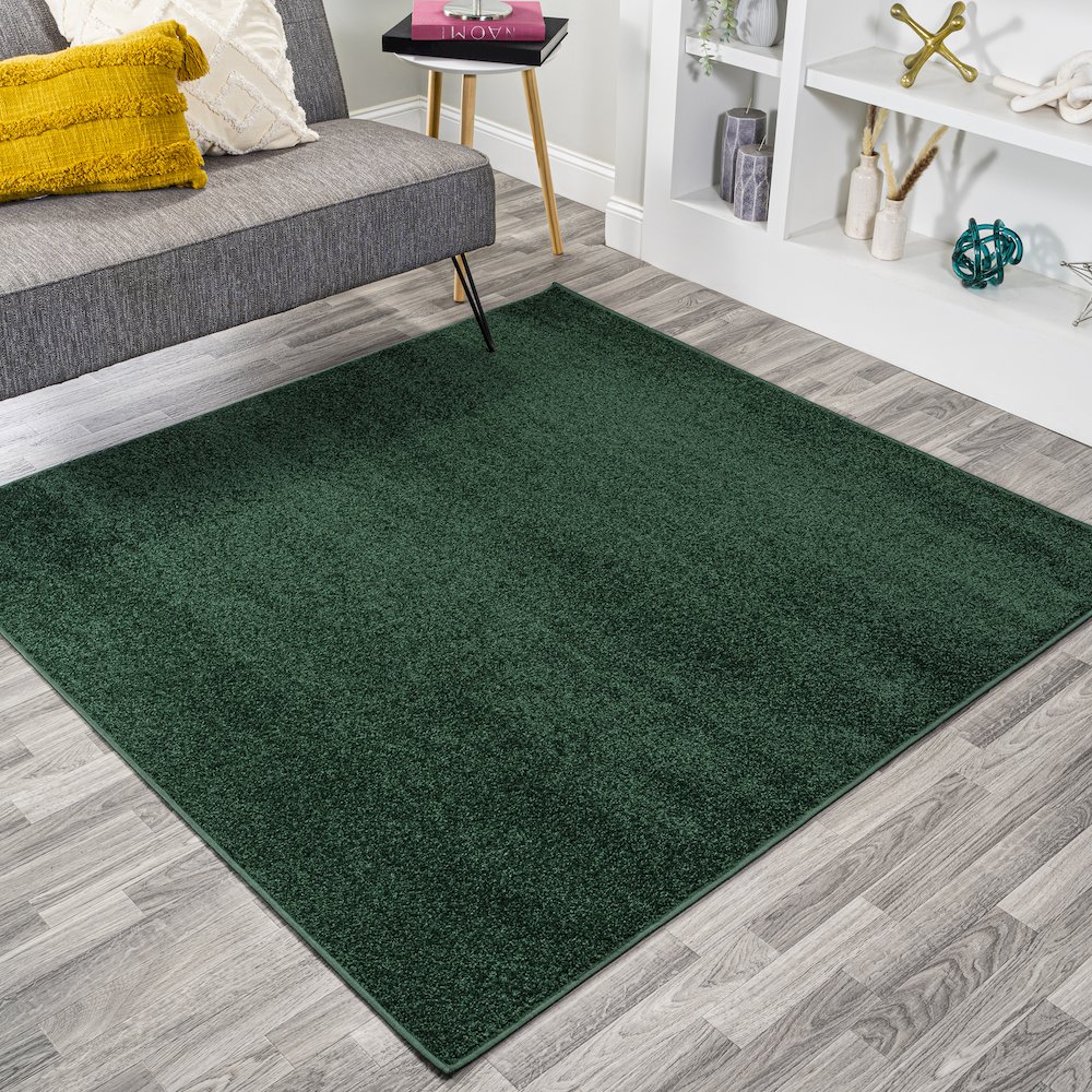 Haze Solid Low Pile Area Rug Emerald. Picture 9