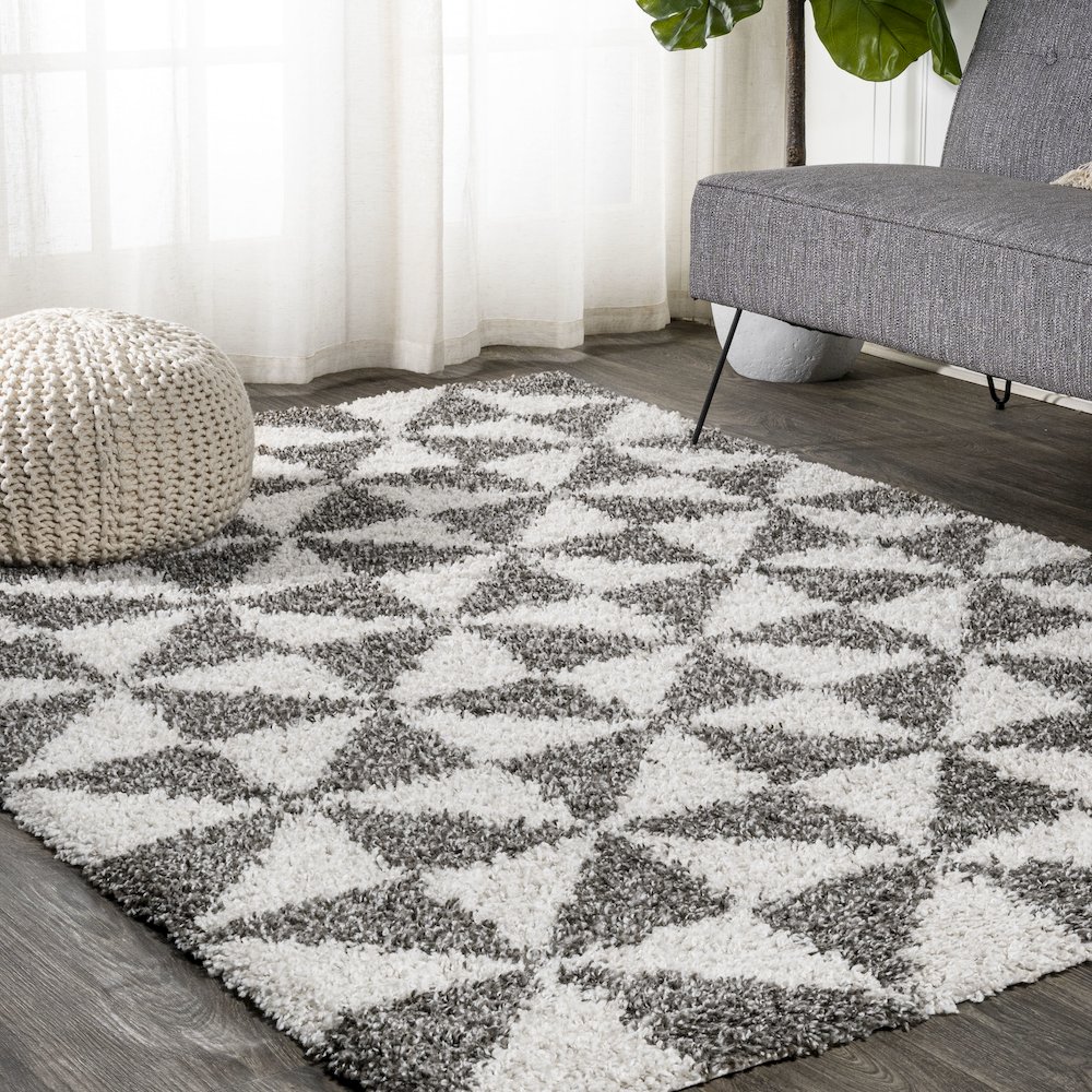 Alcudia Geometric Shag Area Rug. Picture 2