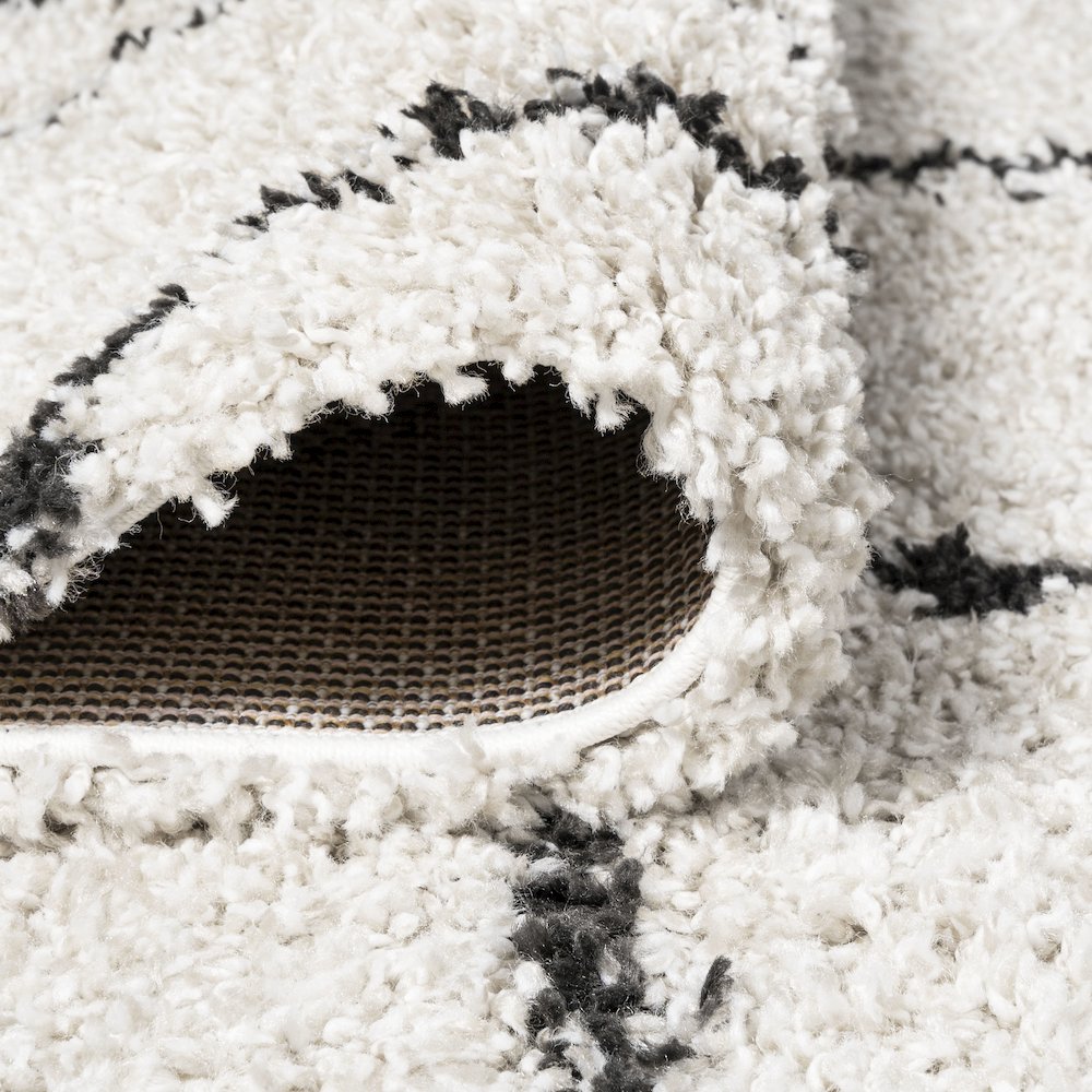 Inca Moroccan Diamond Shag Area Rug. Picture 8