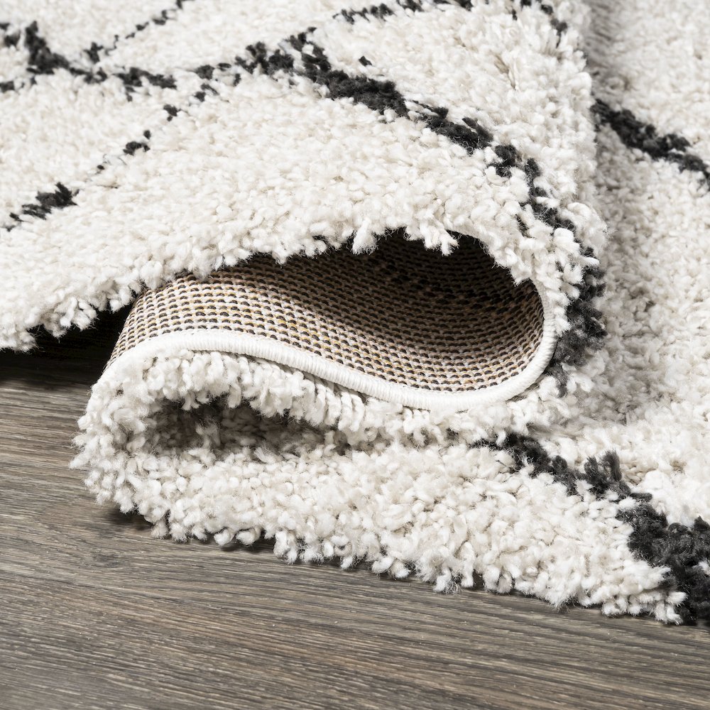 Inca Moroccan Diamond Shag Area Rug. Picture 10
