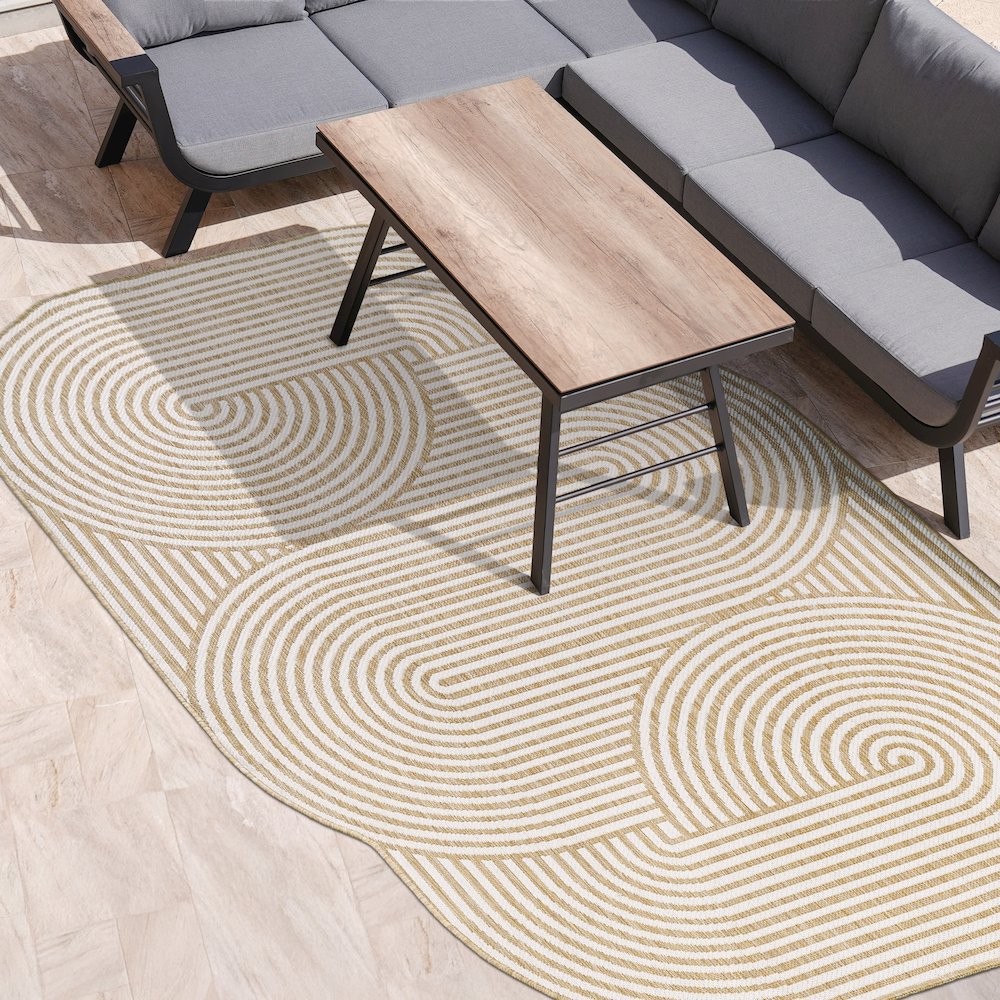 Cream/Natural 5 ft. x 8 ft. Indoor/Outdoor Shaped Area Rug. Picture 3
