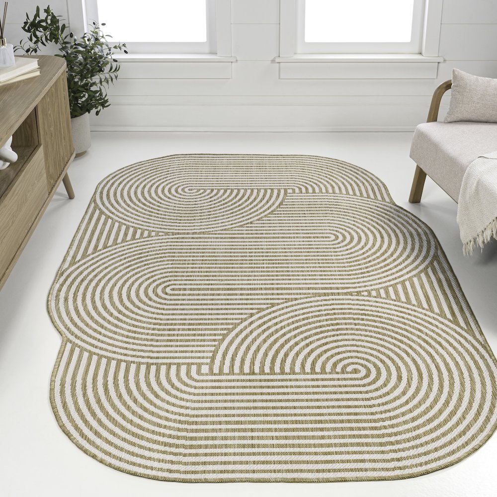 Cream/Natural 5 ft. x 8 ft. Indoor/Outdoor Shaped Area Rug. Picture 2