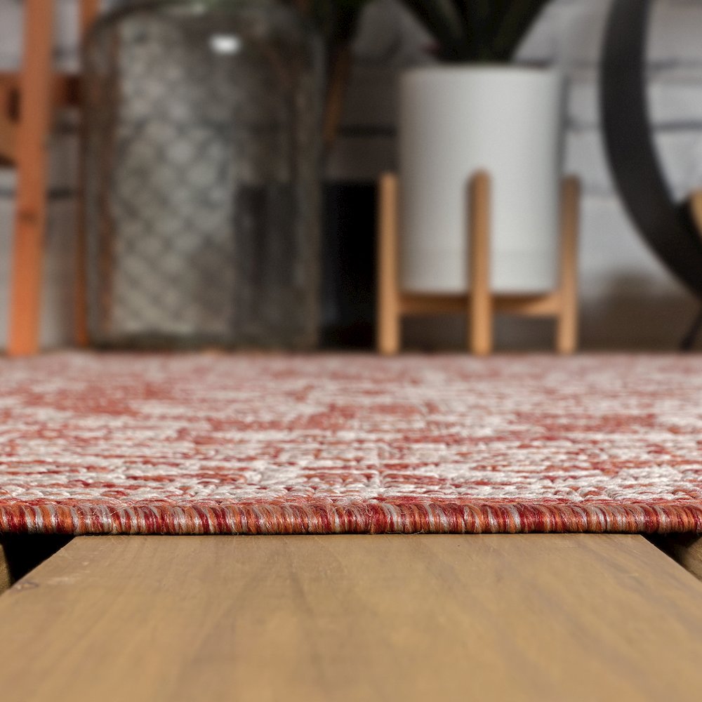 Sinjuri Medallion Textured Weave Indoor/Outdoor Area Rug. Picture 12