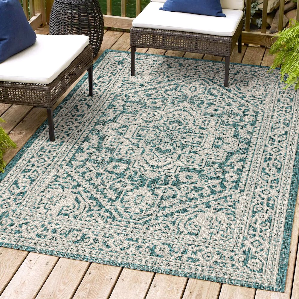 Sinjuri Medallion TetuWeaveIndoor/Outdoor  Rug. Picture 2
