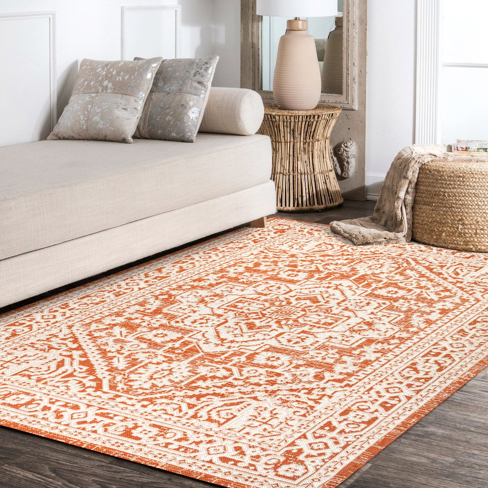 Sinjuri Medallion Textured Weave Indoor/Outdoor Area Rug. Picture 14