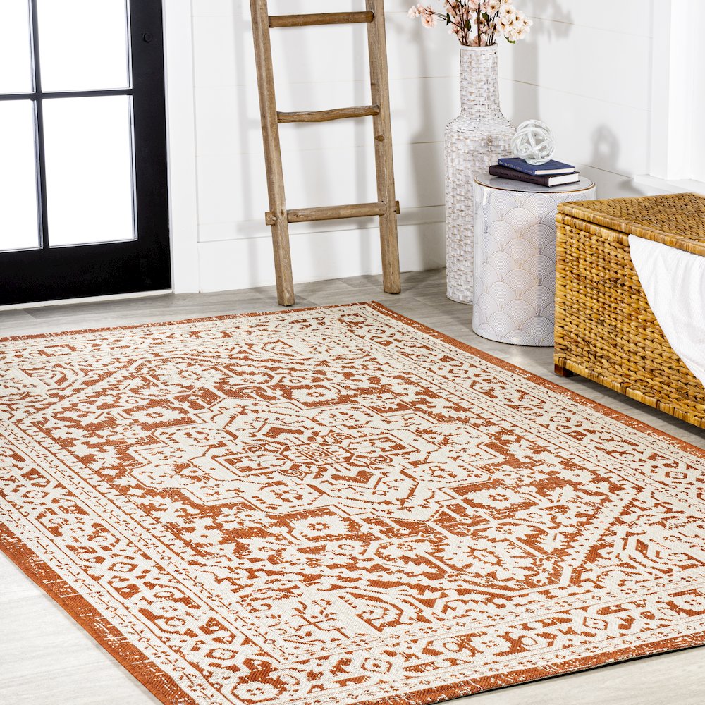 Sinjuri Medallion Textured Weave Indoor/Outdoor Area Rug. Picture 5