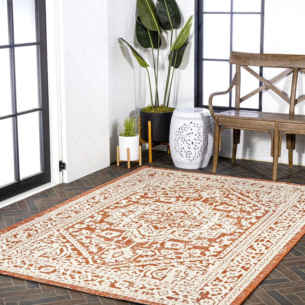 Sinjuri Medallion Textured Weave Indoor/Outdoor Area Rug. Picture 9
