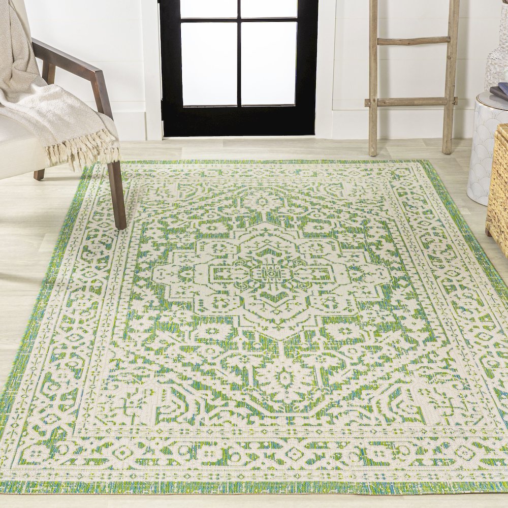 Sinjuri Medallion Textured Weave Indoor/Outdoor Area Rug. Picture 4