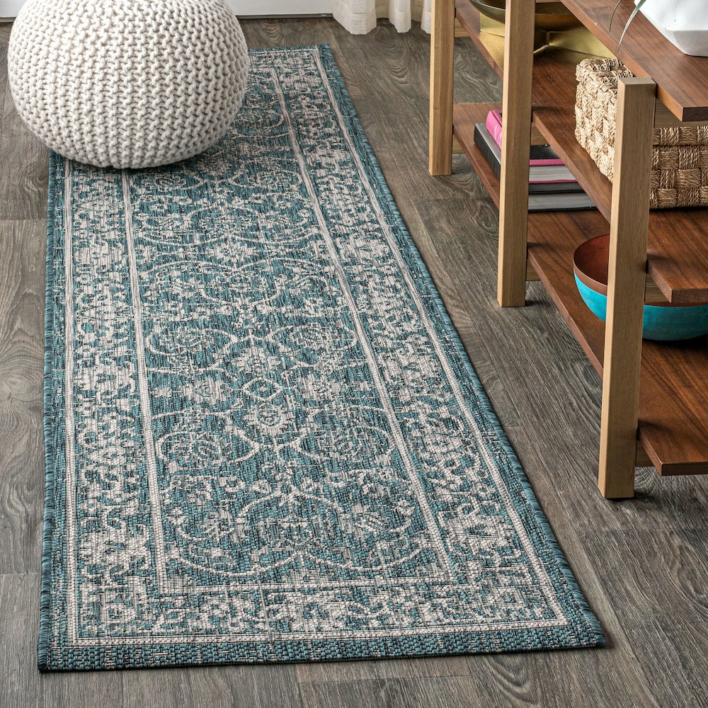 Palazzo Vine And Border Textured Weave Indoor/Outdoor Area Rug. Picture 2