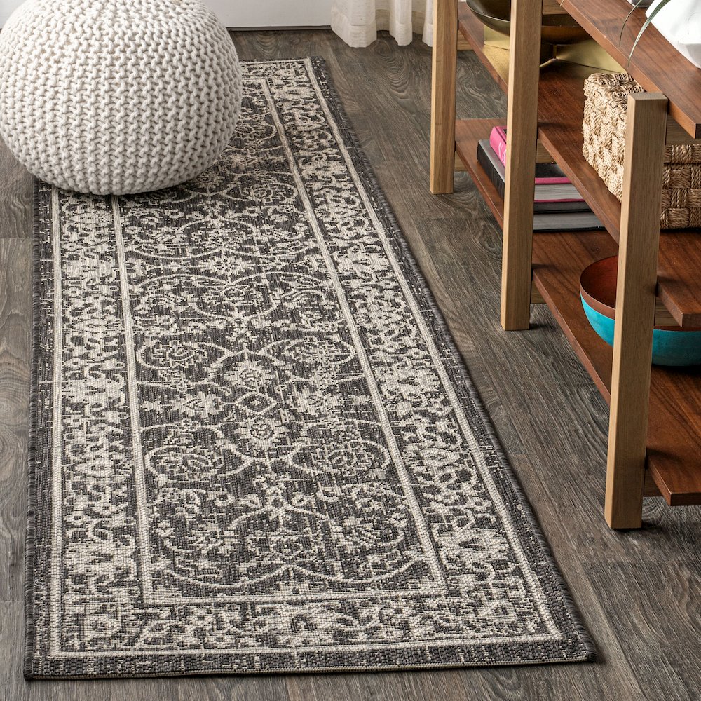 Palazzo Vine And Border Textured Weave Indoor/Outdoor Area Rug. Picture 2