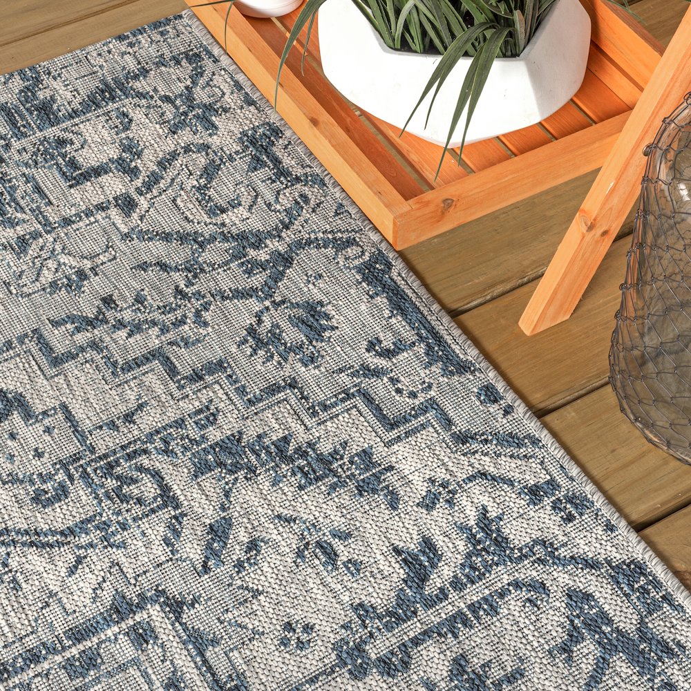 Estrella Bohemian Medallion Textured Weave Indoor/Outdoor Area Rug. Picture 5