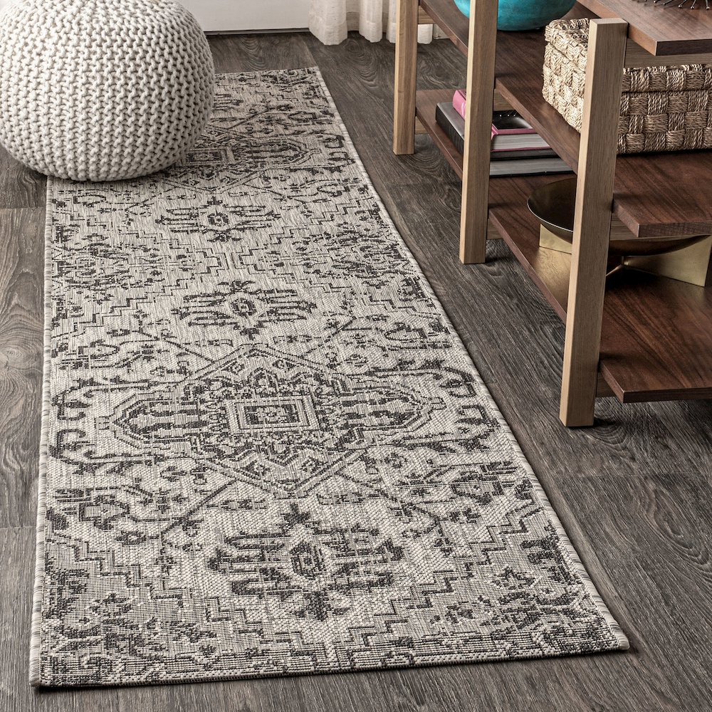 Estrella Bohemian Medallion Textured Weave Indoor/Outdoor Area Rug. Picture 2