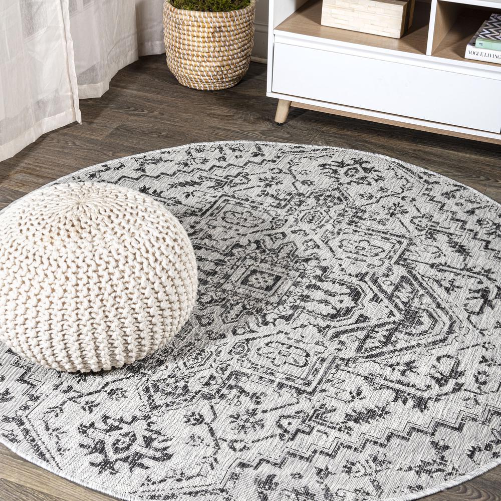 Estrella Bohemian Medallion Textured Weave Indoor/Outdoor Area Rug. Picture 11