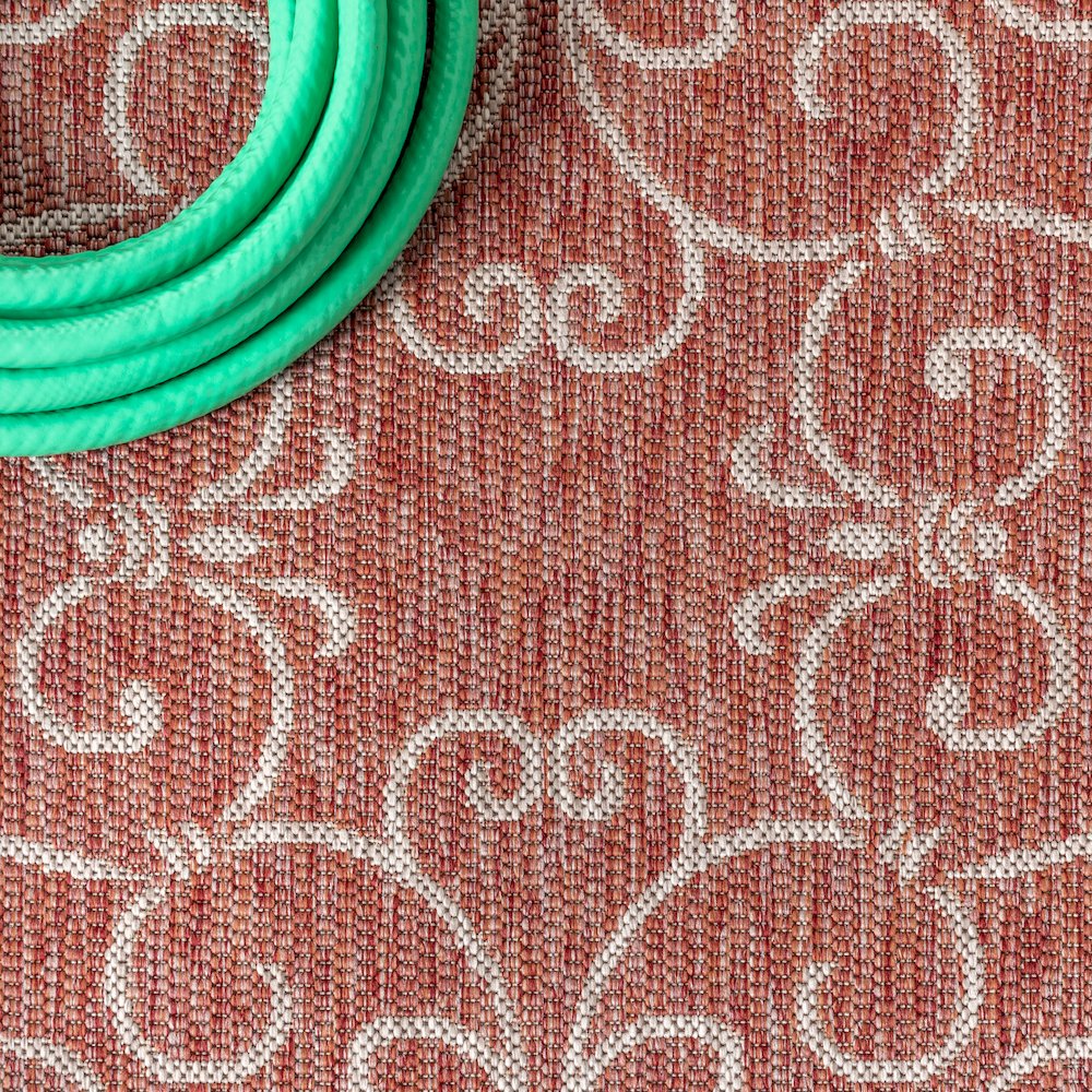 Charleston Vintage Filigree Textured Weave Indoor/Outdoor Runner Rug. Picture 4