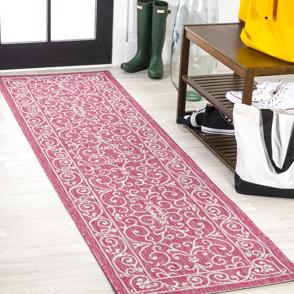 Charleston Vintage Filigree Textured Weave Indoor/Outdoor Runner Rug. Picture 2