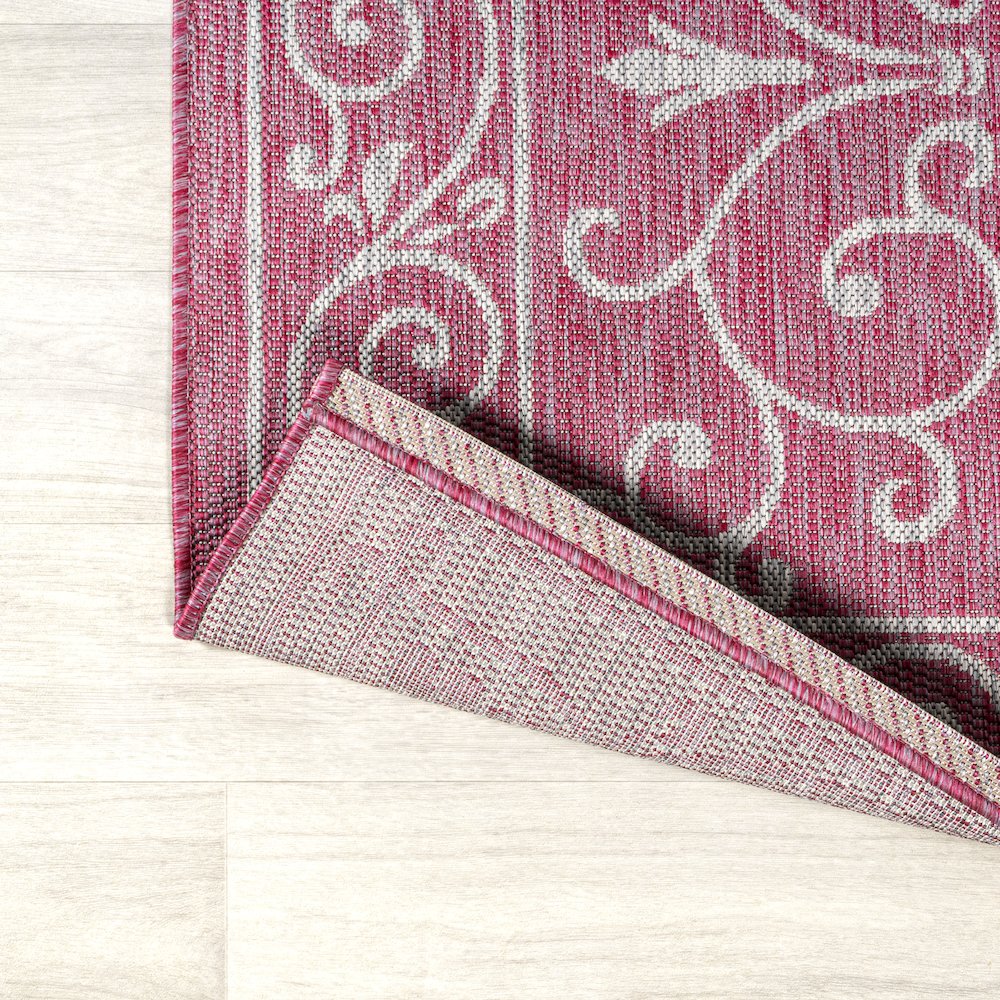 Charleston Vintage Filigree Textured Weave Indoor/Outdoor Runner Rug. Picture 3