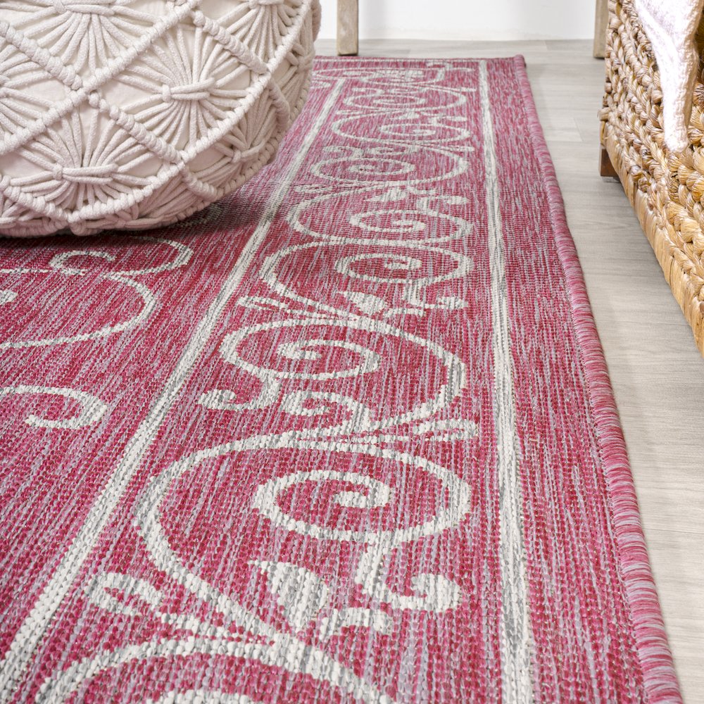 Charleston Vintage Filigree Textured Weave Indoor/Outdoor Runner Rug. Picture 5