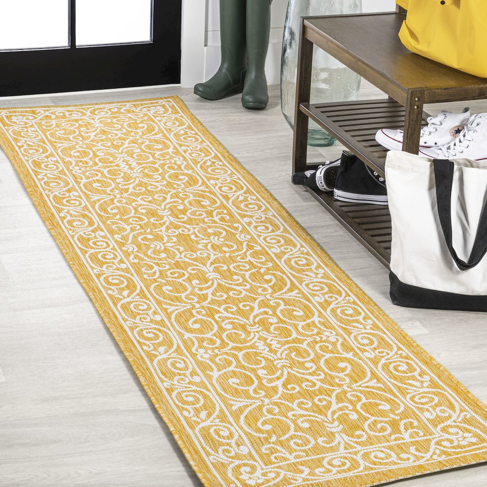 Charleston Vintage Filigree Textured Weave Indoor/Outdoor Runner Rug. Picture 2