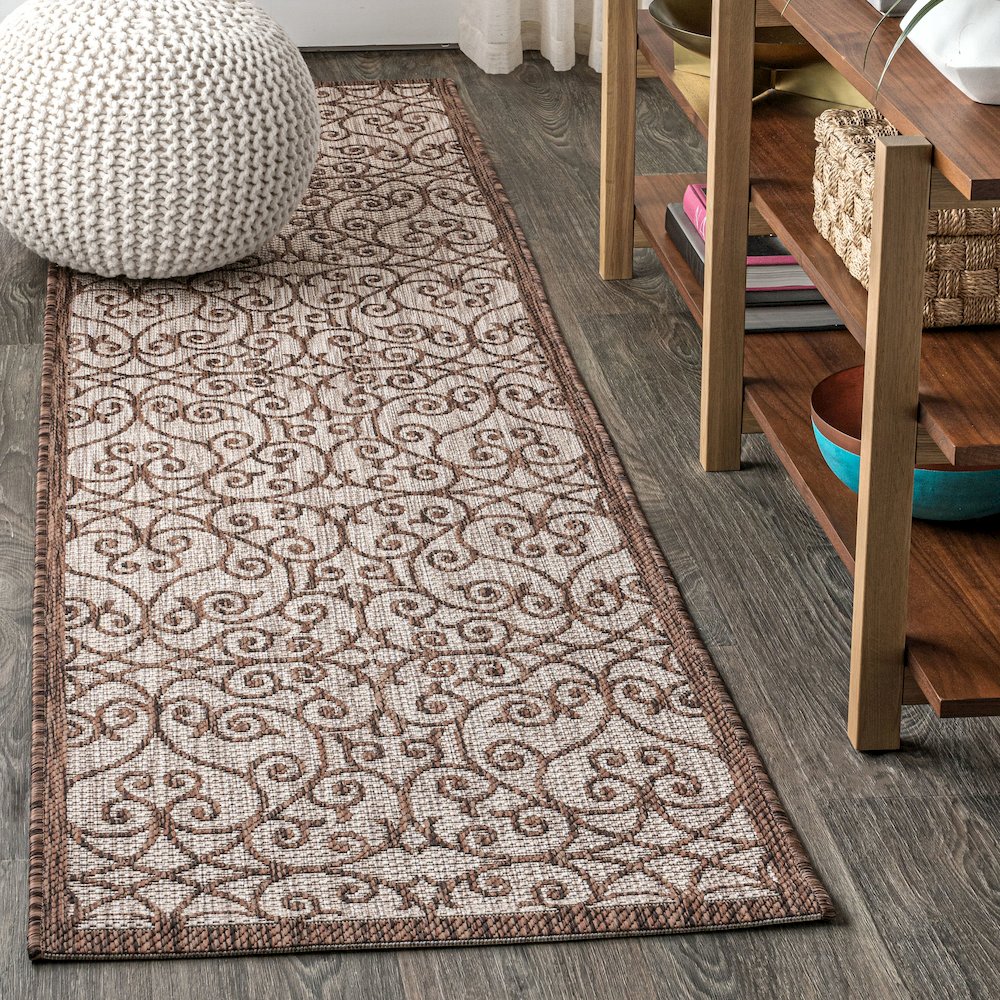 Madrid Vintage Filigree Textured Weave Indoor/Outdoor Runner Rug. Picture 2
