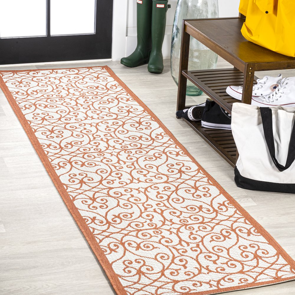Madrid Vintage Filigree Textured Weave Indoor/Outdoor Runner Rug. Picture 2