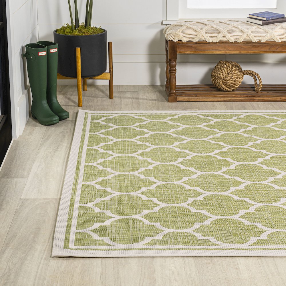 Trebol Moroccan Trellis Textured Weave Indoor/Outdoor Area Rug. Picture 3