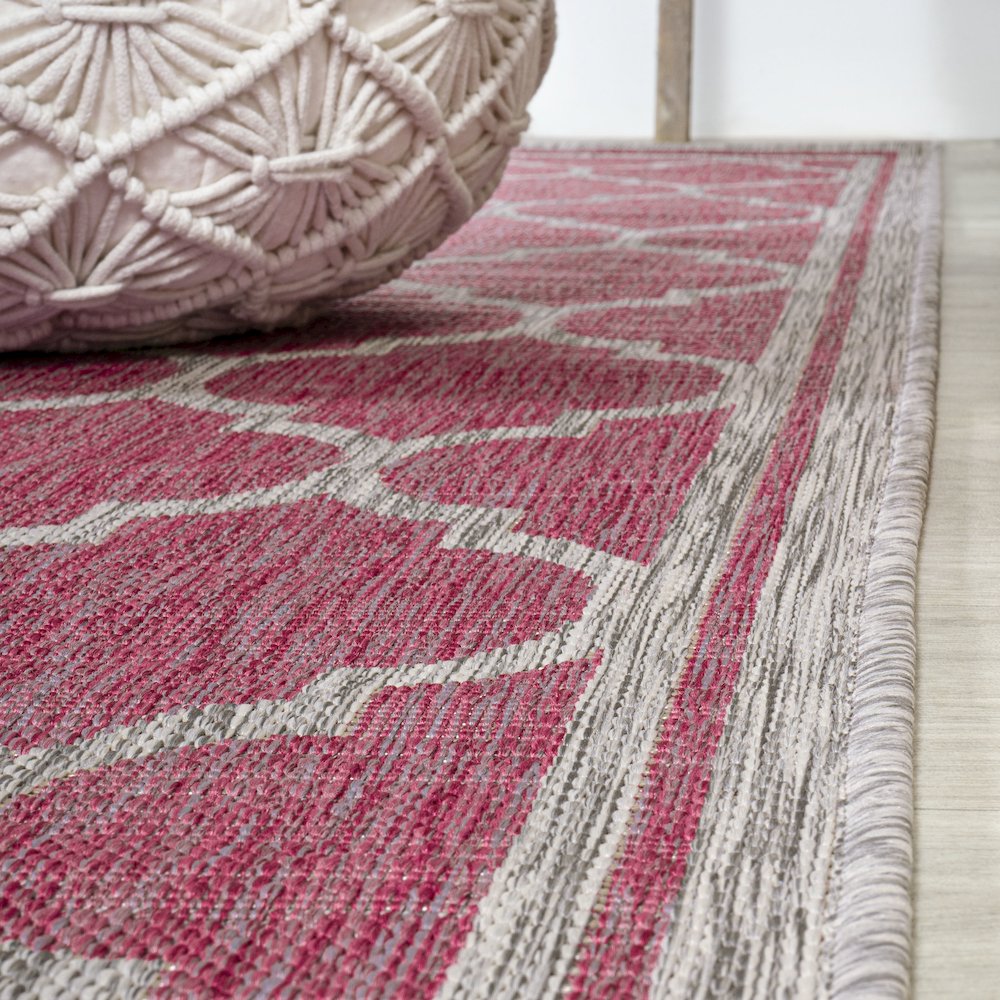 Trebol Moroccan Trellis Textured Weave Indoor/Outdoor Area Rug. Picture 5