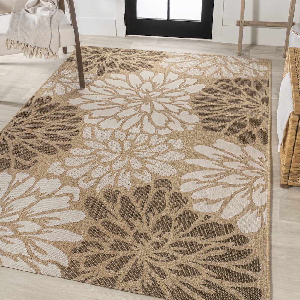 Zinnia Modern Floral Textured Weave Indoor/Outdoor Area Rug. Picture 2