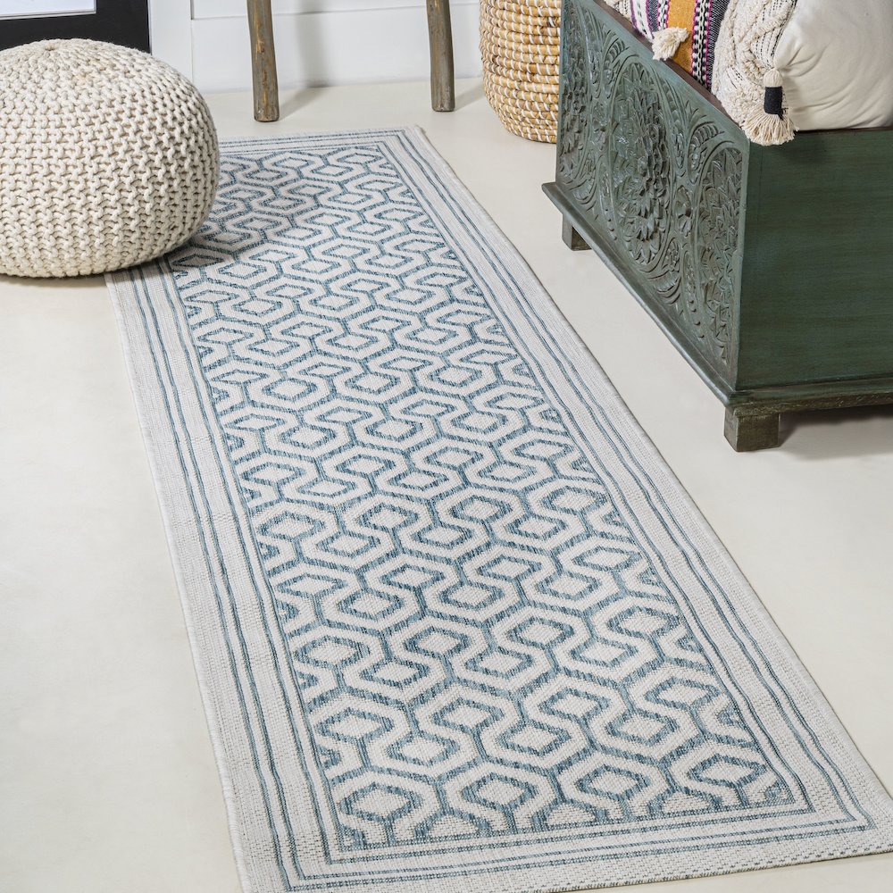Marvao Diamond Trellis Indoor/Outdoor Area Rug. Picture 2