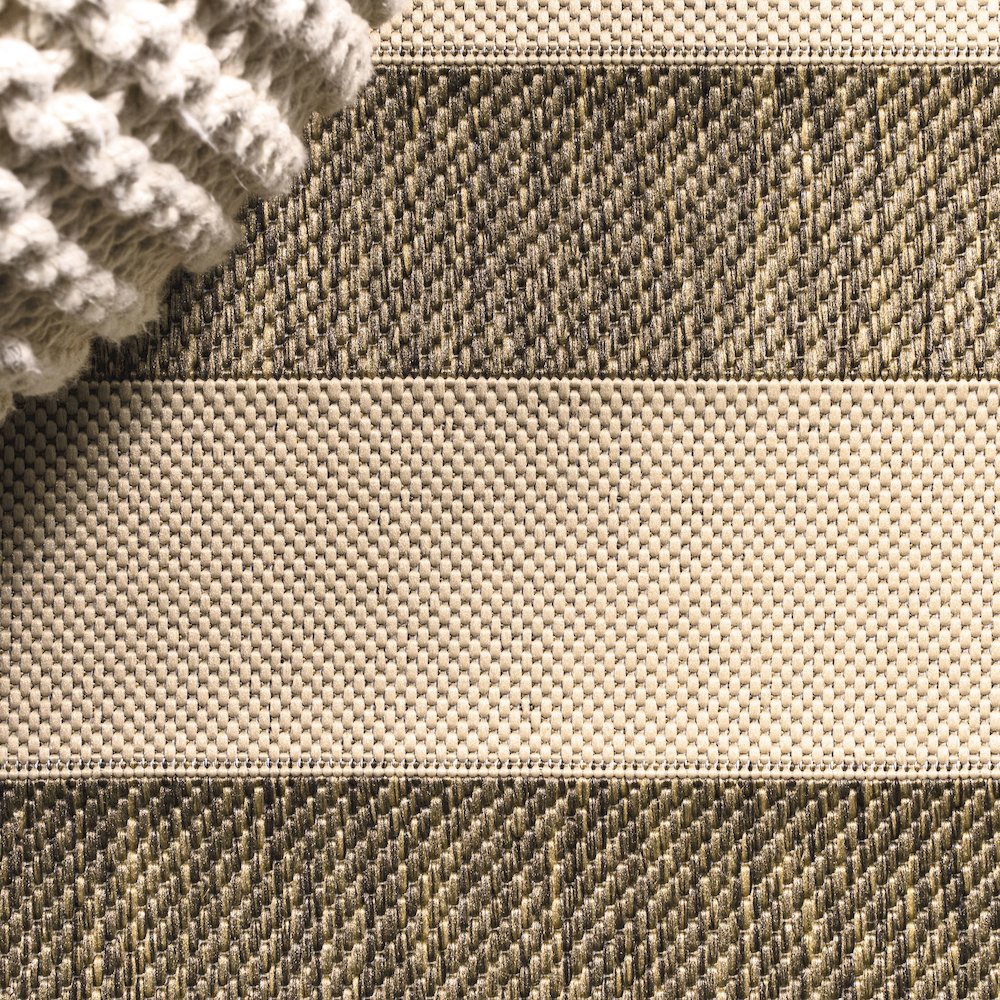 Aveiro Wide Stripe Indoor/Outdoor Area Rug. Picture 4