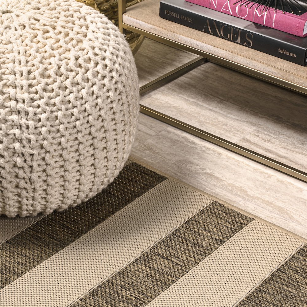 Aveiro Wide Stripe Indoor/Outdoor Area Rug. Picture 5