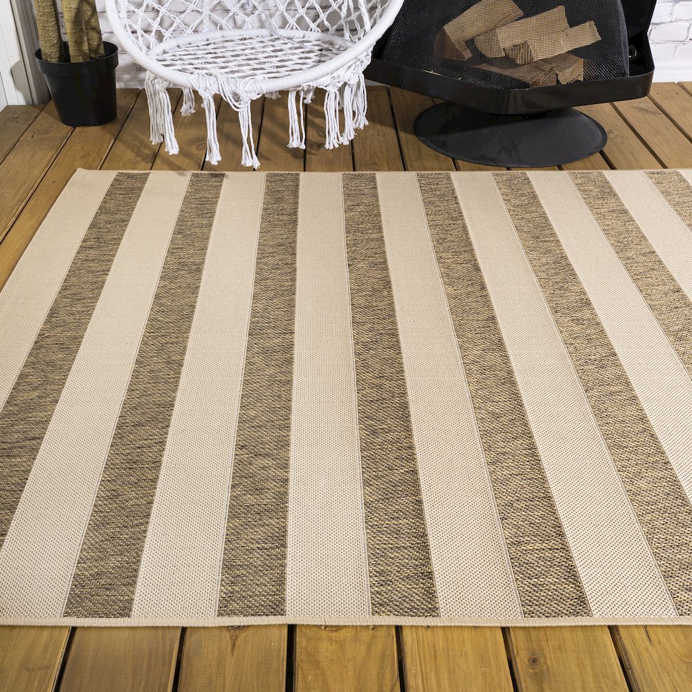 Aveiro Wide Stripe Indoor/Outdoor Area Rug. Picture 7