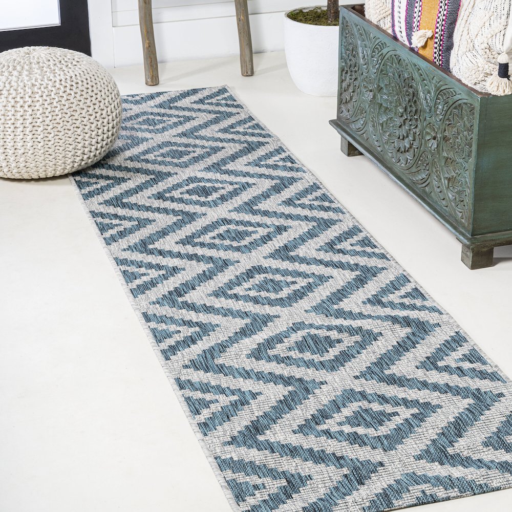 Sintra Diamond Tribal Indoor/Outdoor Area Rug. Picture 2