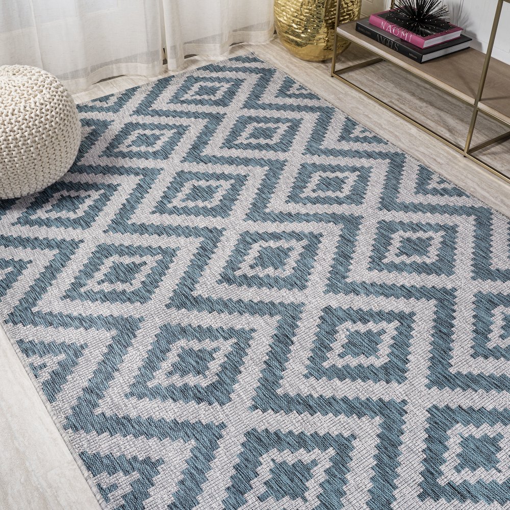 Sintra Diamond Tribal Indoor/Outdoor Area Rug. Picture 4