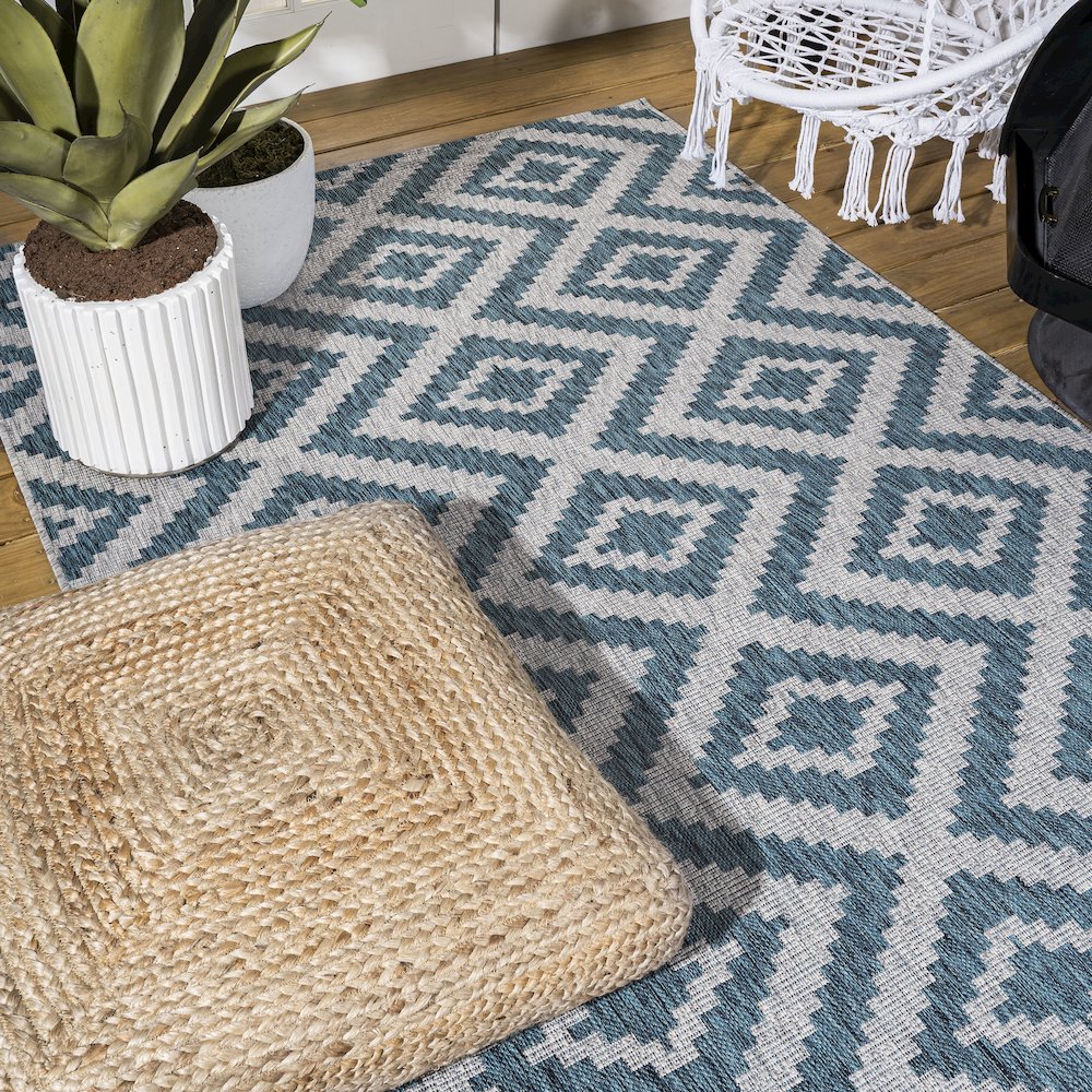 Sintra Diamond Tribal Indoor/Outdoor Area Rug. Picture 8