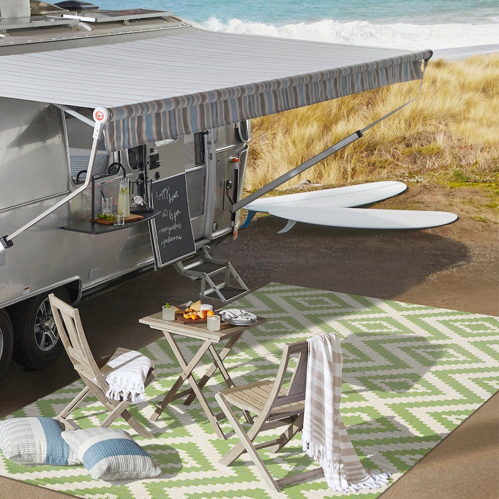 Sintra Diamond Tribal Indoor/Outdoor Area Rug. Picture 8